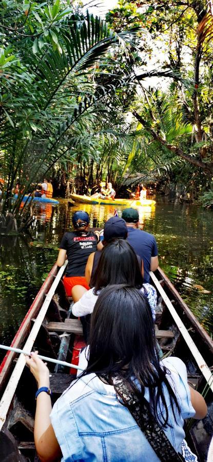 Baan Glangsuan Bang Kobua Hotell Bang Chak Exteriör bild