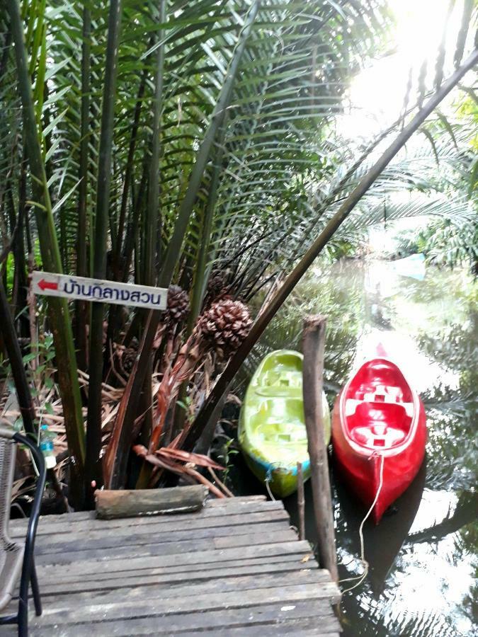 Baan Glangsuan Bang Kobua Hotell Bang Chak Exteriör bild