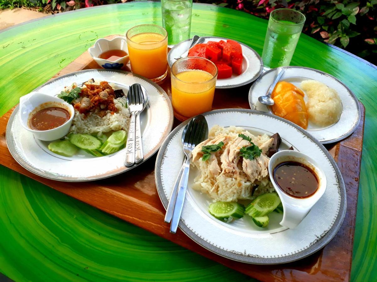 Baan Glangsuan Bang Kobua Hotell Bang Chak Exteriör bild